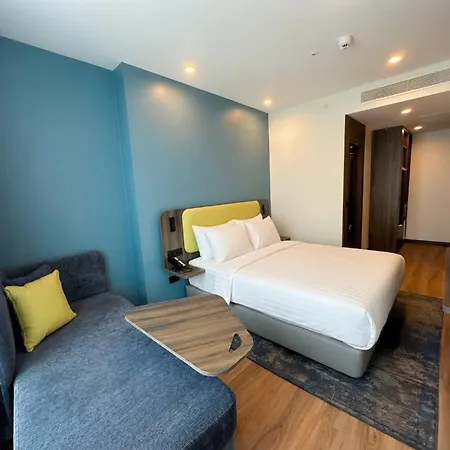 Express - Airport Arnavutkoy By Ihg 호텔 4*