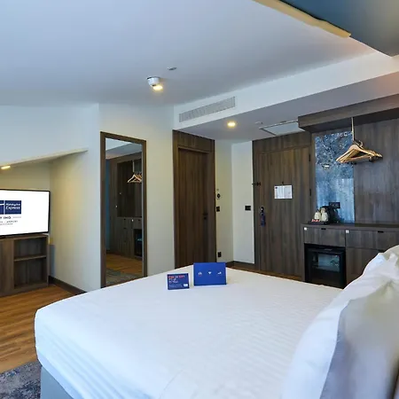 Express - Airport Arnavutkoy By Ihg 4*