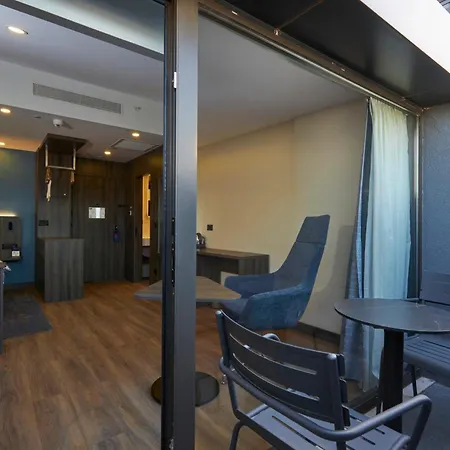 Express - Airport Arnavutkoy By Ihg Otel 4*