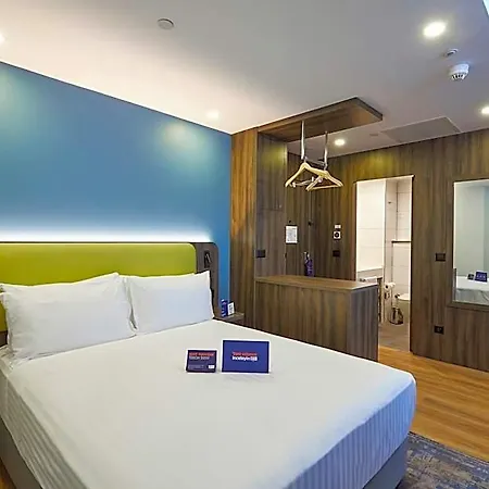 Express - Airport Arnavutkoy By Ihg Hotel Stambuł