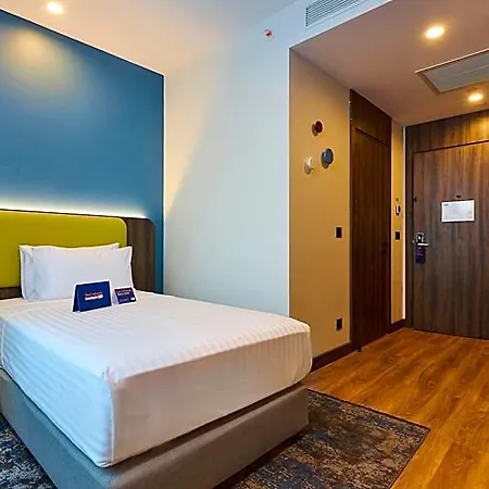 Express - Airport Arnavutkoy By Ihg Stambuł