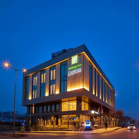 Отель Express - Airport Arnavutkoy By Ihg 4*