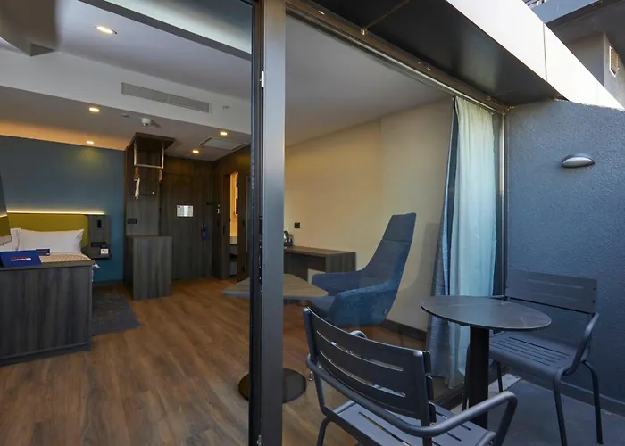 Express - Airport Arnavutkoy By Ihg Hotel 4*