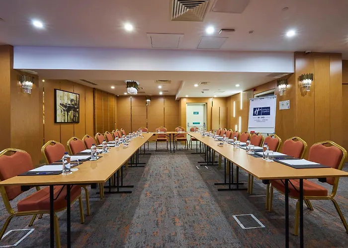 Hotel Express - Airport Arnavutkoy By Ihg 4*