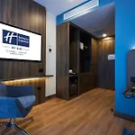 Отель Express - Airport Arnavutkoy By Ihg